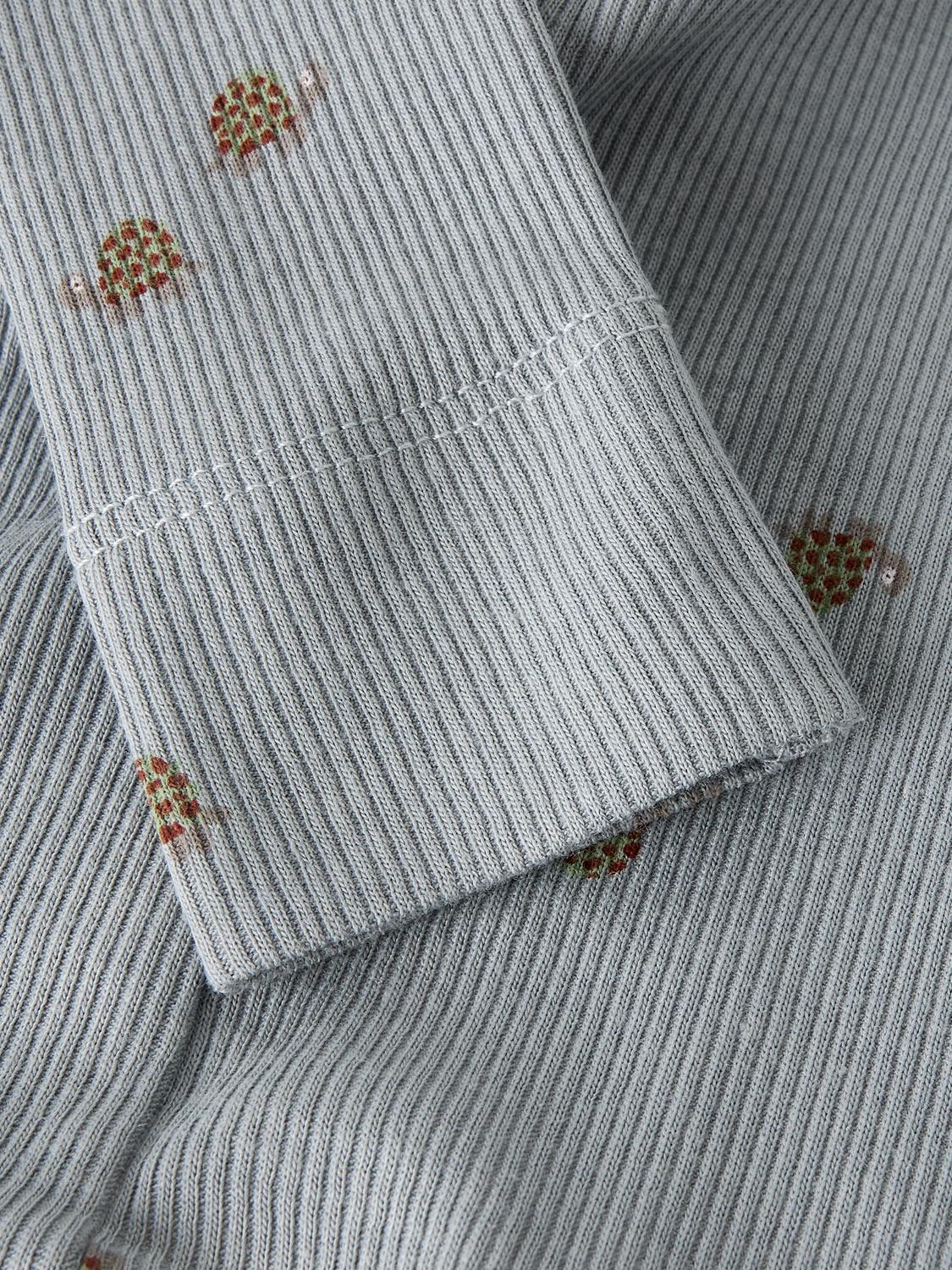 model_shot-front_full